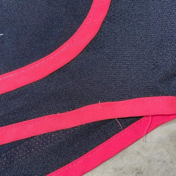 Nike Lot of Workout/gym/running clothes.  Pullover, shorts, tank top, tee shirt‎ - Picture 10 of 14